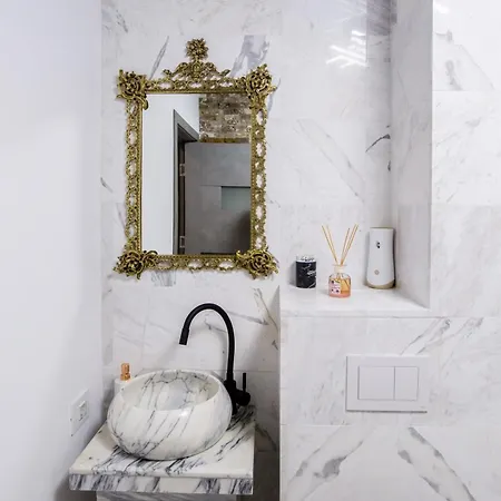 Savas 公寓 那沃达利